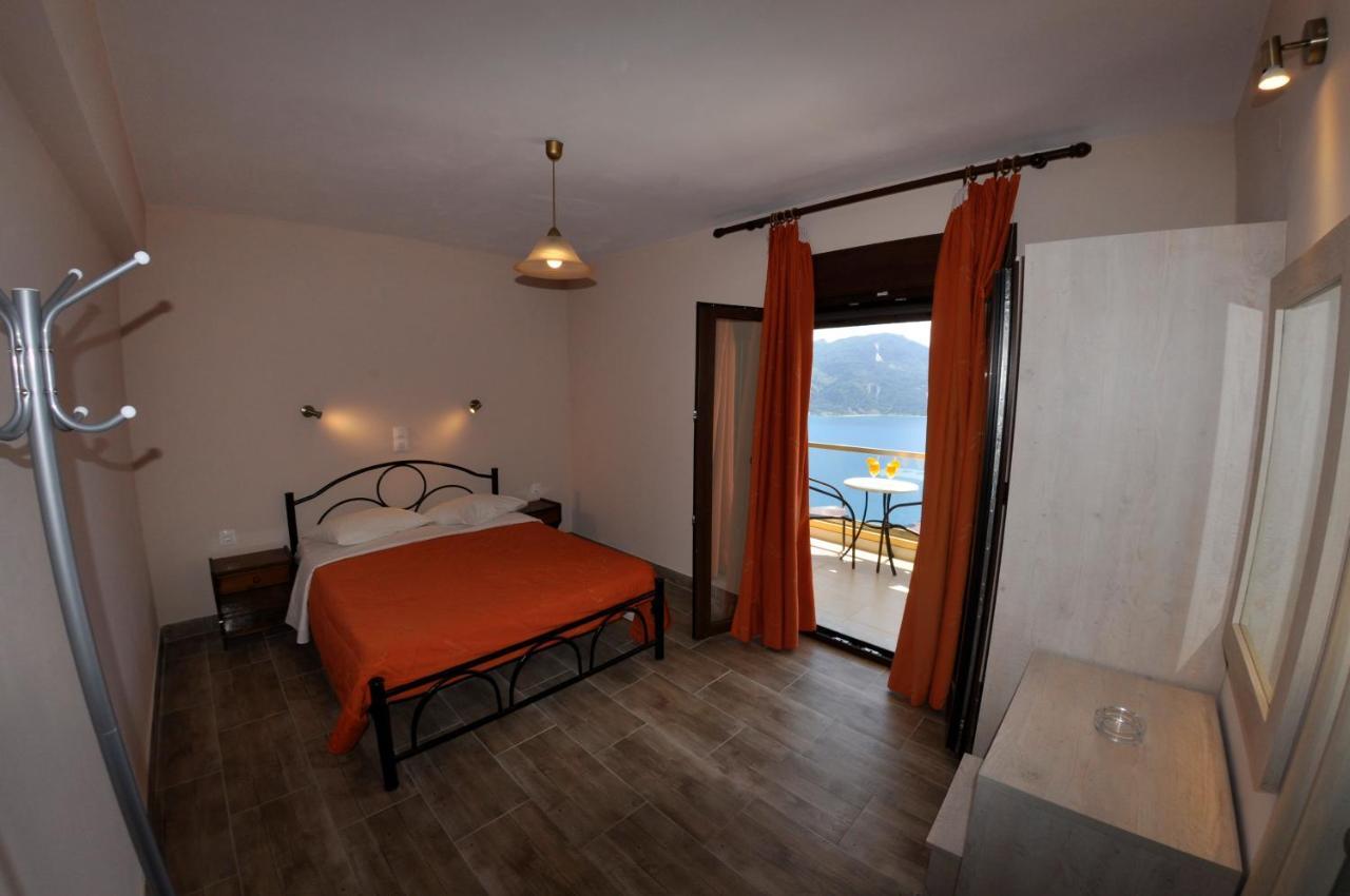 Porto Timoni Bed & Breakfast Afión Bagian luar foto