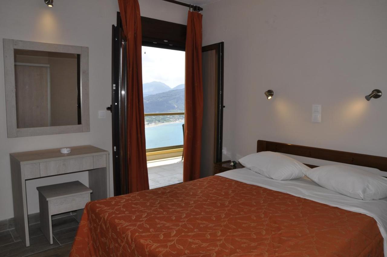 Porto Timoni Bed & Breakfast Afión Bagian luar foto